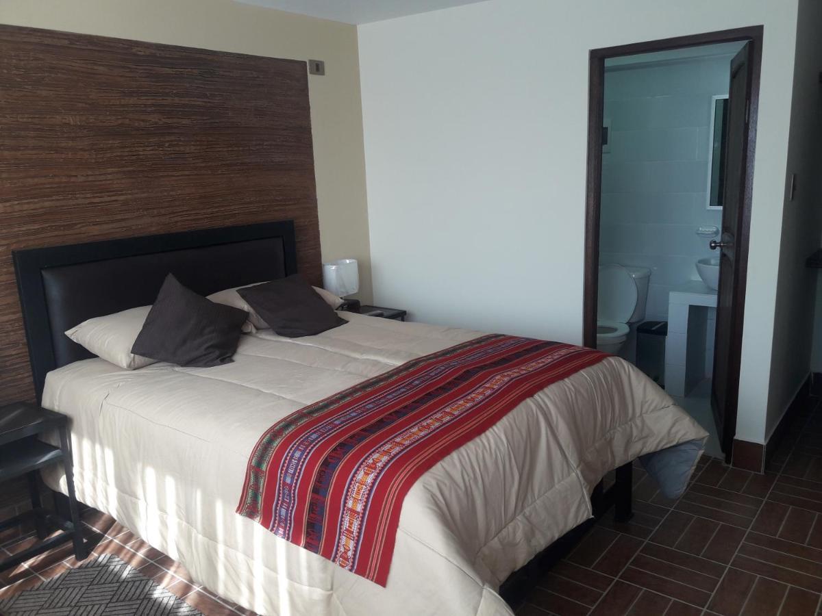 Hostal Jerian Уюні Екстер'єр фото