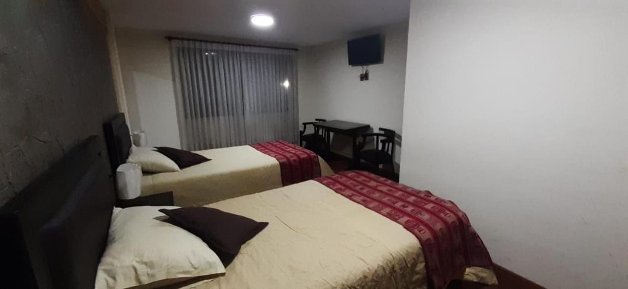 Hostal Jerian Уюні Екстер'єр фото